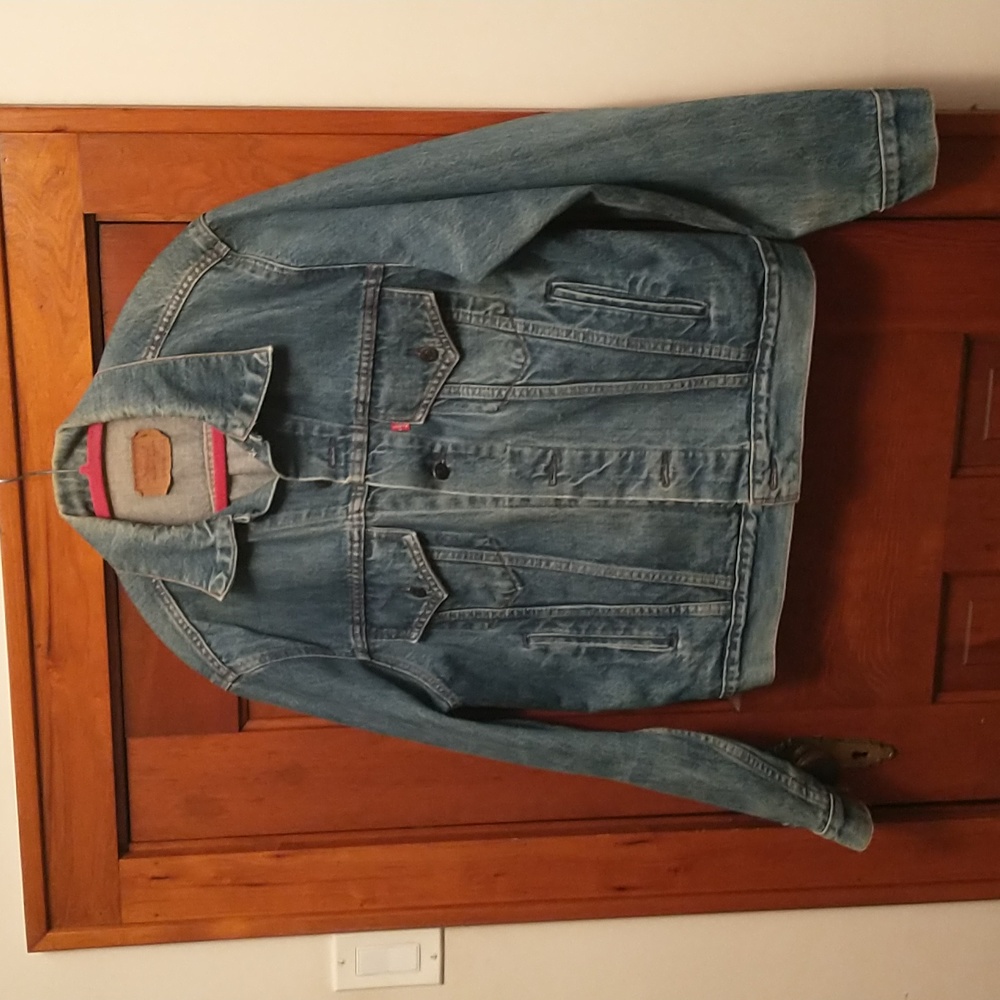 Vintage Levi's "Type III" 70506 0214 Red Tab Trucker Jacket